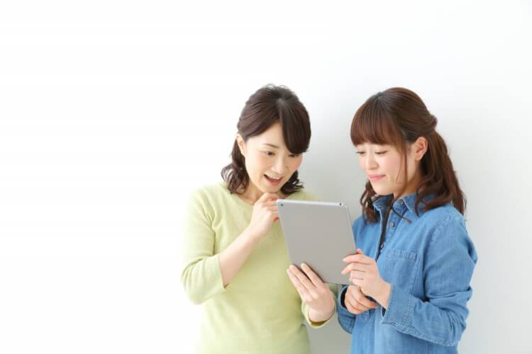 facebookの投稿の共感する女性たち