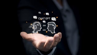 Claudeとは？ChatGPTとの違いから使い方、BtoBでの活用法まで徹底解説
